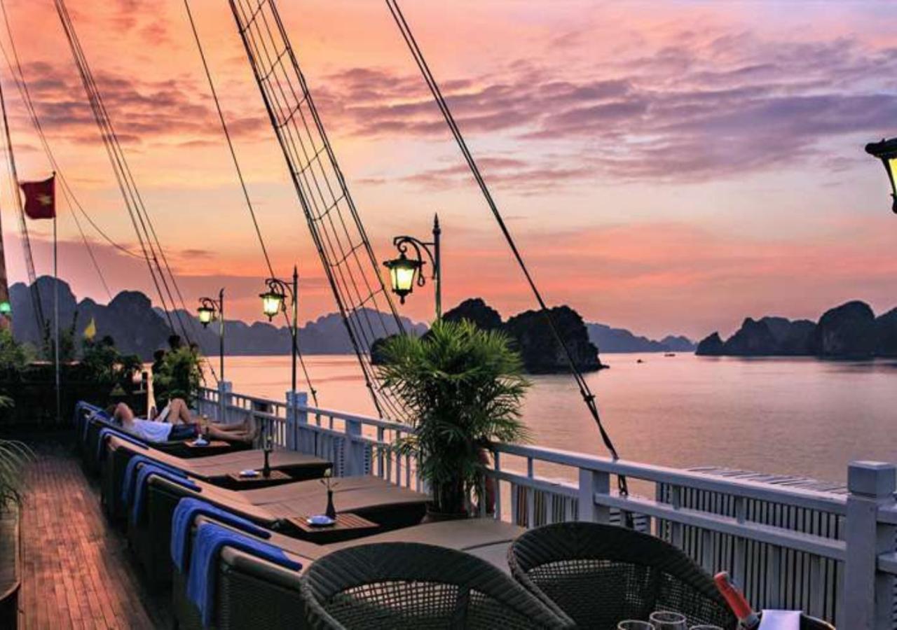 Отель Arcady Boutique Cruise Халонг Экстерьер фото