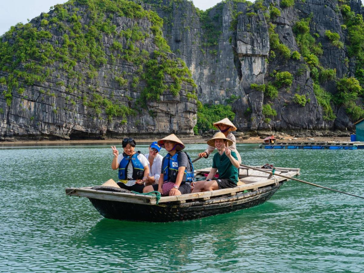 Отель Arcady Boutique Cruise Халонг Экстерьер фото
