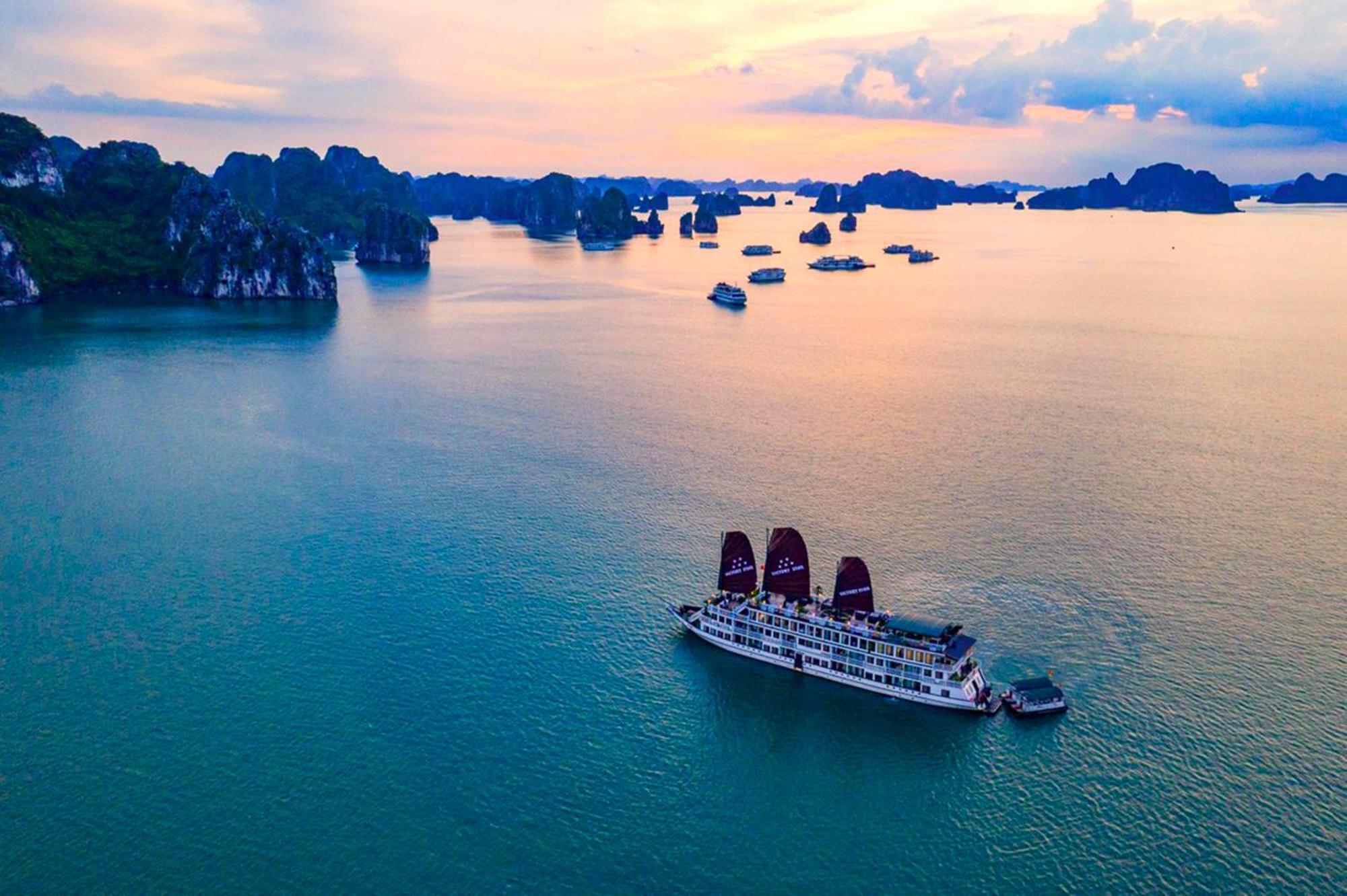 Отель Arcady Boutique Cruise Халонг Экстерьер фото