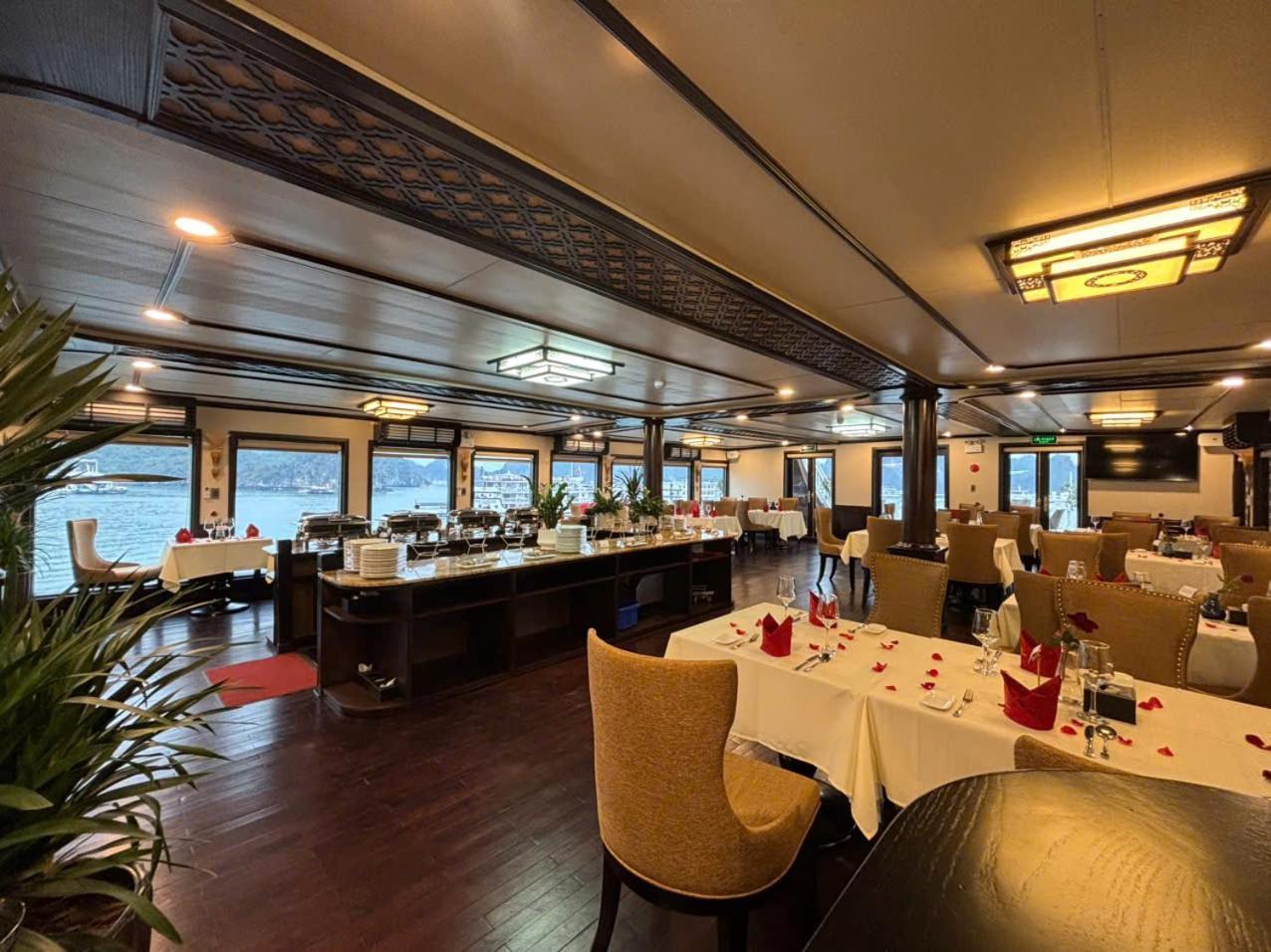 Отель Arcady Boutique Cruise Халонг Экстерьер фото